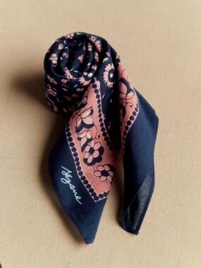 Sezane Gaston Square Scarf 100% organic cotton